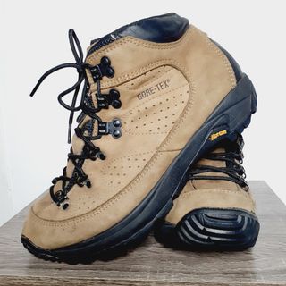 (Category: ) located in . Submitted by firdashoes (Listing ID 1143630906, Image 1). Description: .