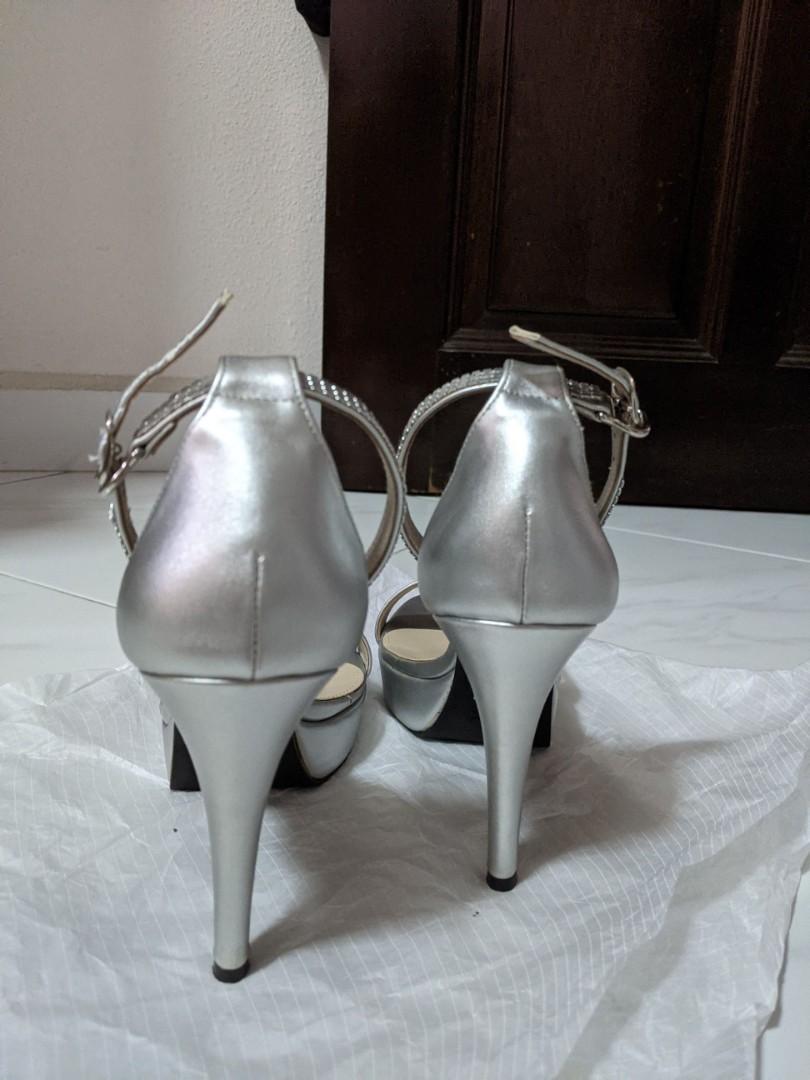 Cheap silver online heels for wedding