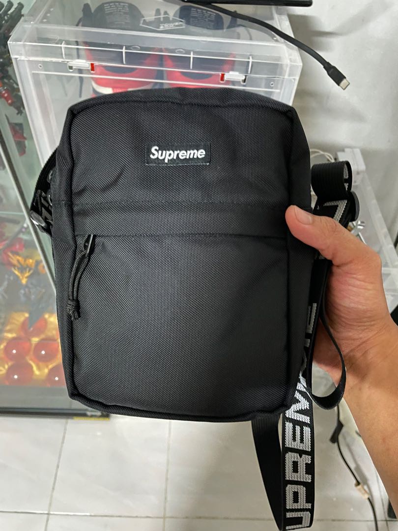 Supreme ss18 outlet sling bag