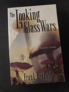 The Looking Glass Wars - Frank Beddor (read bio)