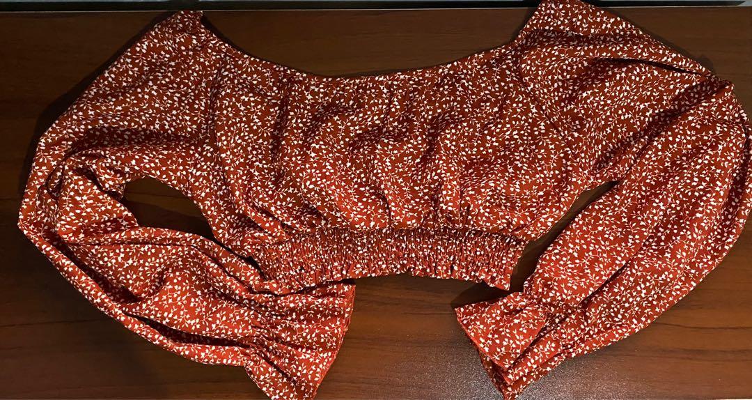 Zaful Medium Crop top and Skirt Set (Category: Longsleeves) located in Antipolo. Submitted by mac189 (Listing ID 1143591669, Image 2). Description: Zaful set Medium. See pic for measurements Never worn. .