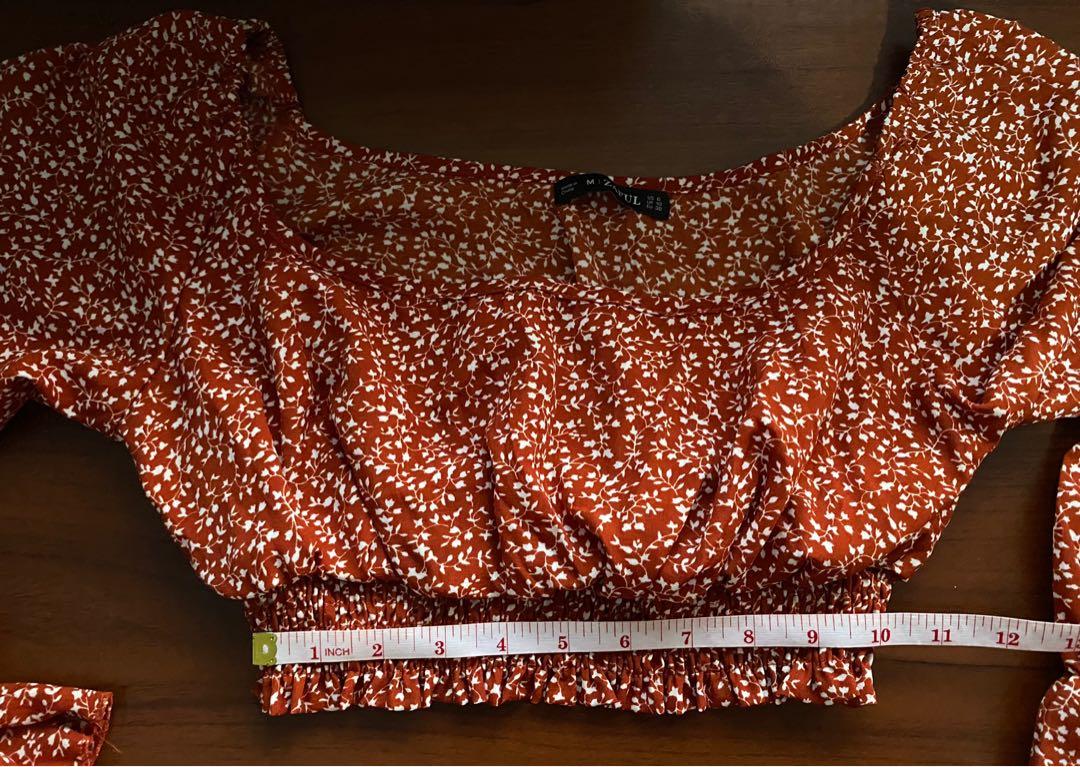 Zaful Medium Crop top and Skirt Set (Category: Longsleeves) located in Antipolo. Submitted by mac189 (Listing ID 1143591669, Image 3). Description: Zaful set Medium. See pic for measurements Never worn. .