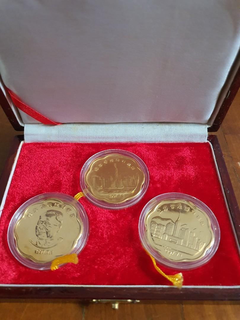 97香港回归祖国纪念章24k镀金, Hobbies & Toys, Memorabilia & Collectibles, Currency on  Carousell