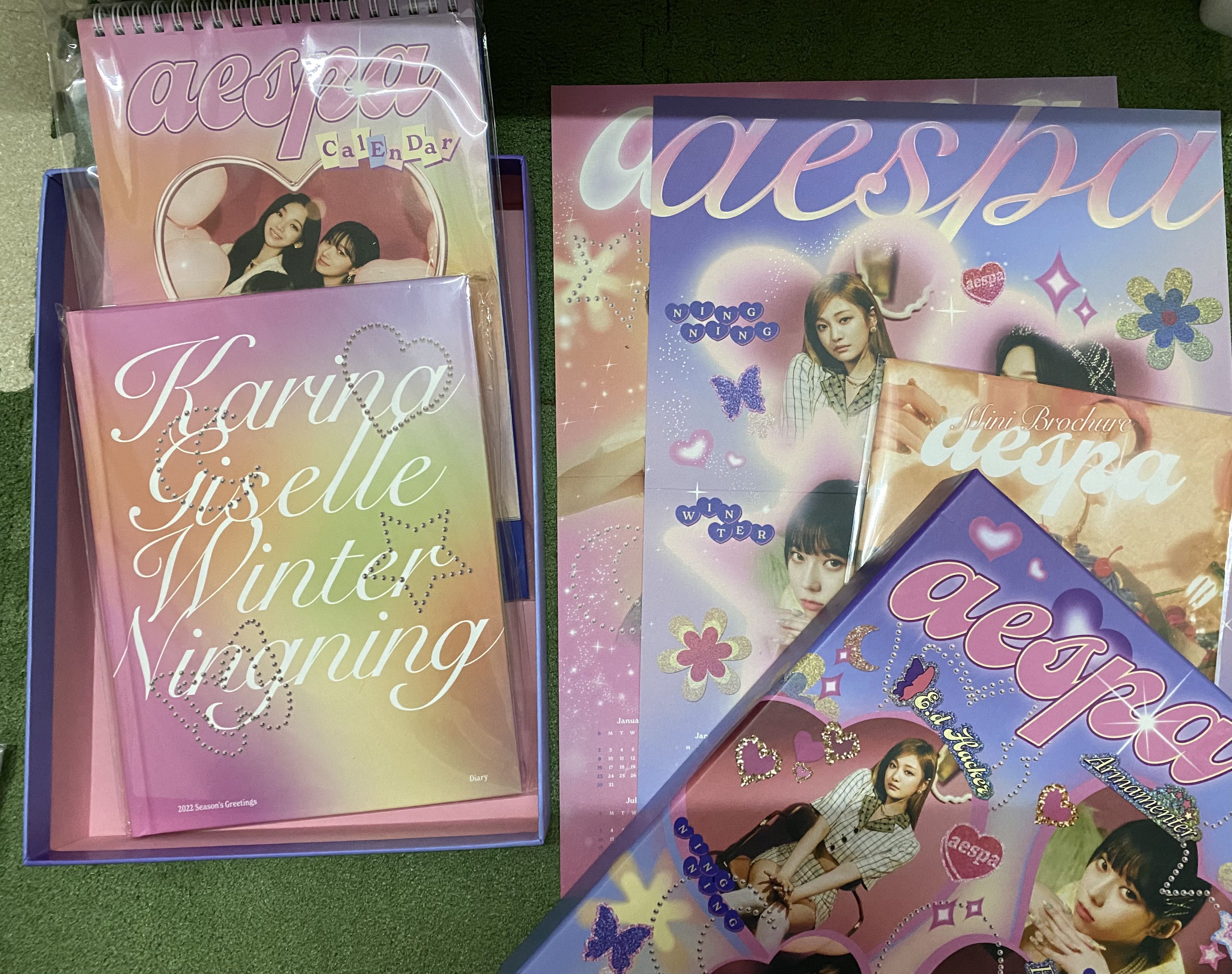 aespa season's greetings 2022 diary, 興趣及遊戲, 收藏品及紀念品, 韓流 Carousell