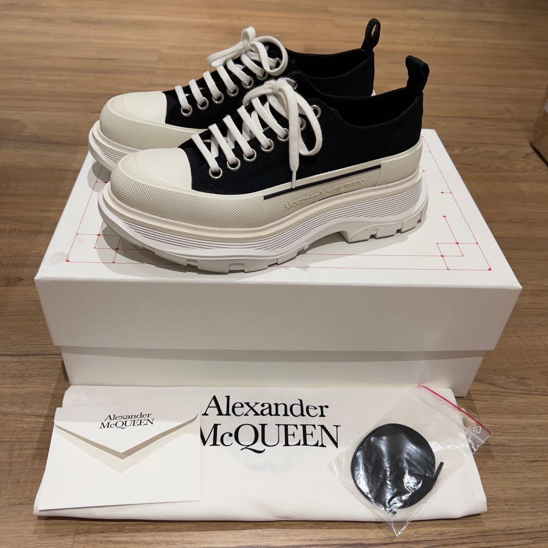 Alexander McQueen Tread Slick Low Lace Up Black White Chunky Converse Style  Sneaker (UK5), Men's Fashion, Footwear, Sneakers on Carousell