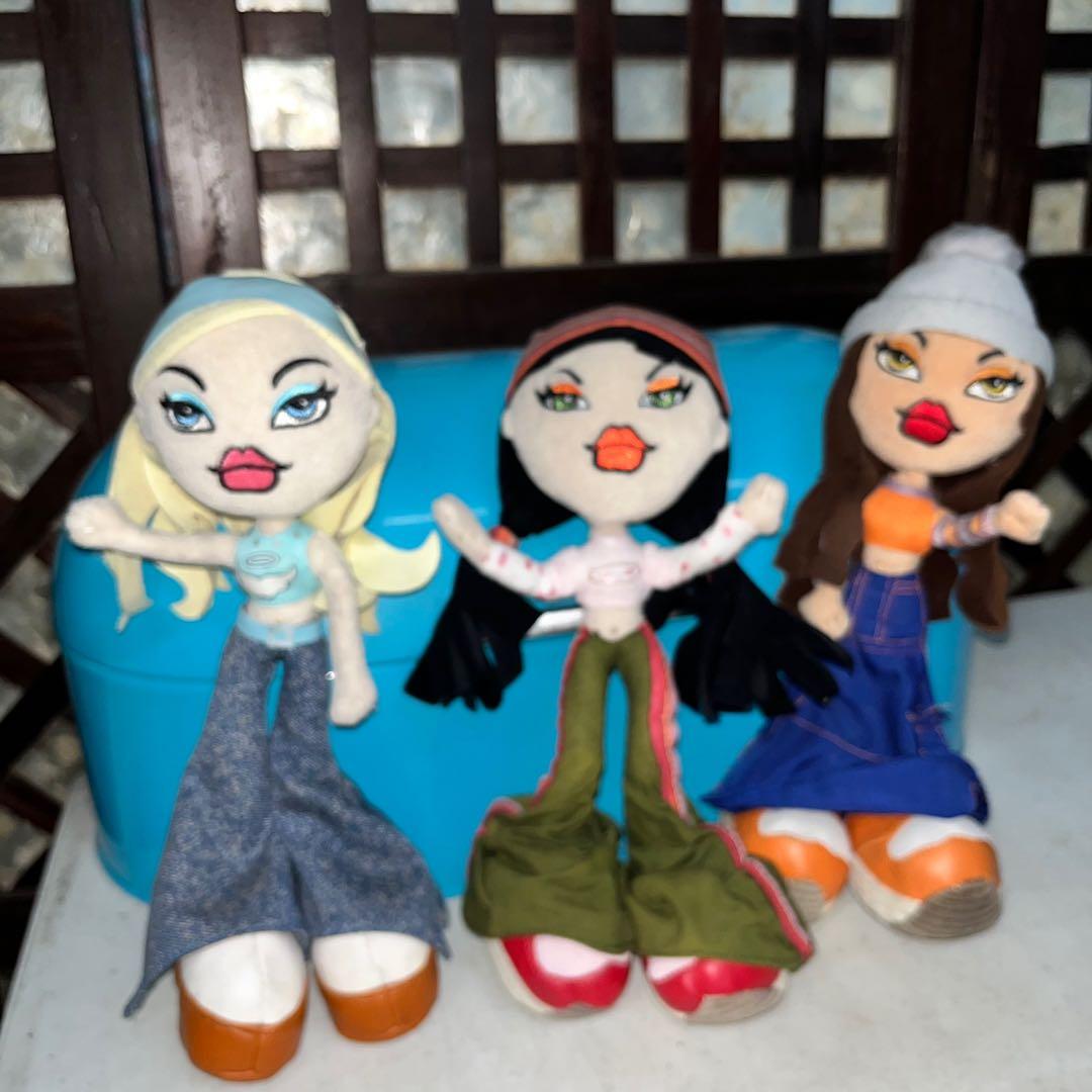 As Is Set of 3 Bratz Cloe Jade Yasmin Bendable Stuffed Toy Doll