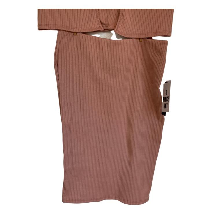 3-Piece Blush Pink Coordinates (Large) (Category: Sets or Coordinates) located in Quezon City. Submitted by caraousells (Listing ID 1143763458, Image 3). Description: 3-Piece Blush Pink Set - 1 Short Front Tie Cardigan - 1 tank top - 1 pencil skirt - New with tag.