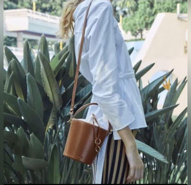 Cafune bucket bag online
