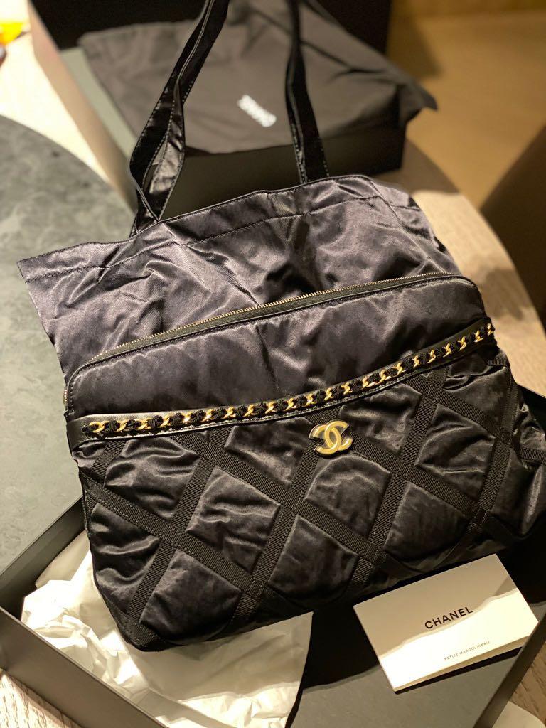Chanel Nylon Fold tote bag, 名牌, 手袋及銀包- Carousell