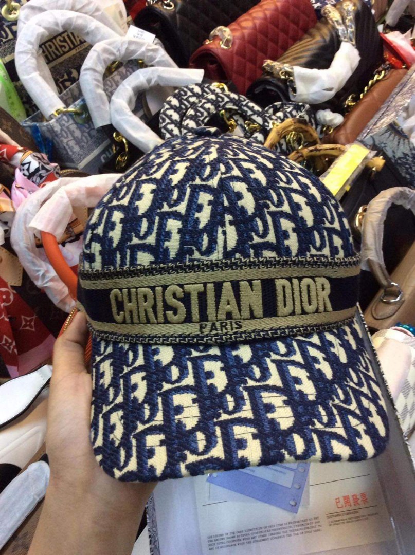 Christian dior cap best sale price