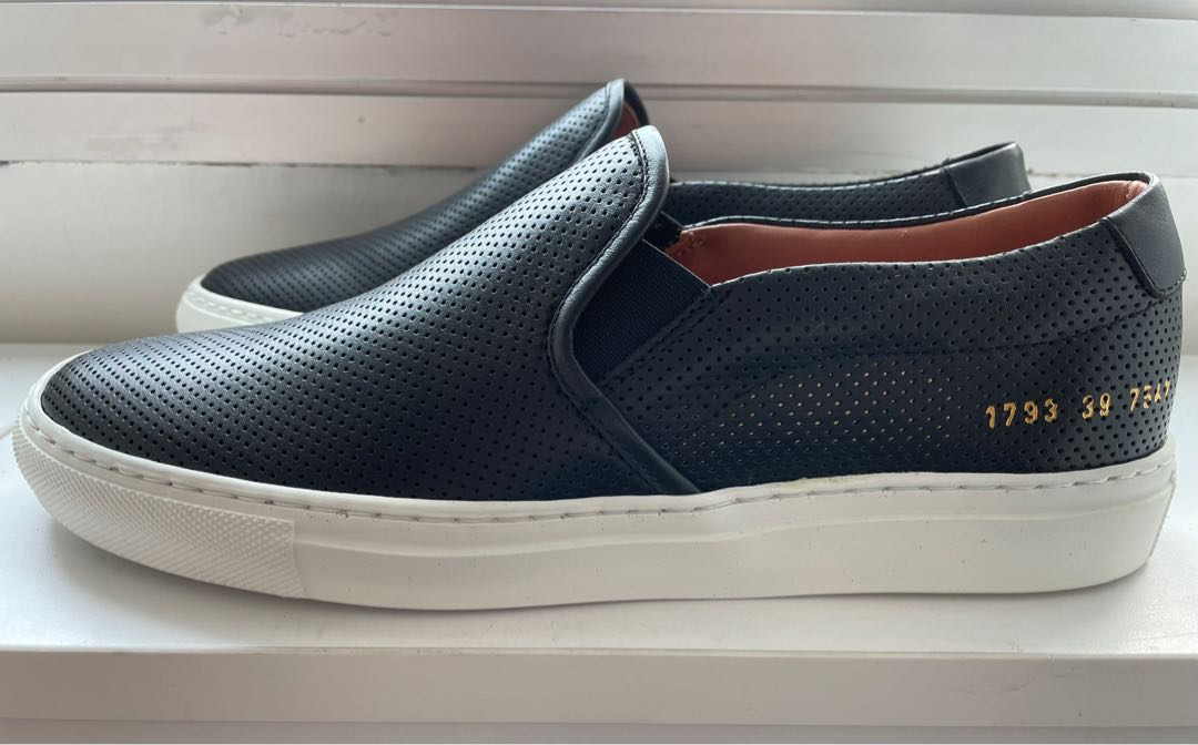 common projects black slip on