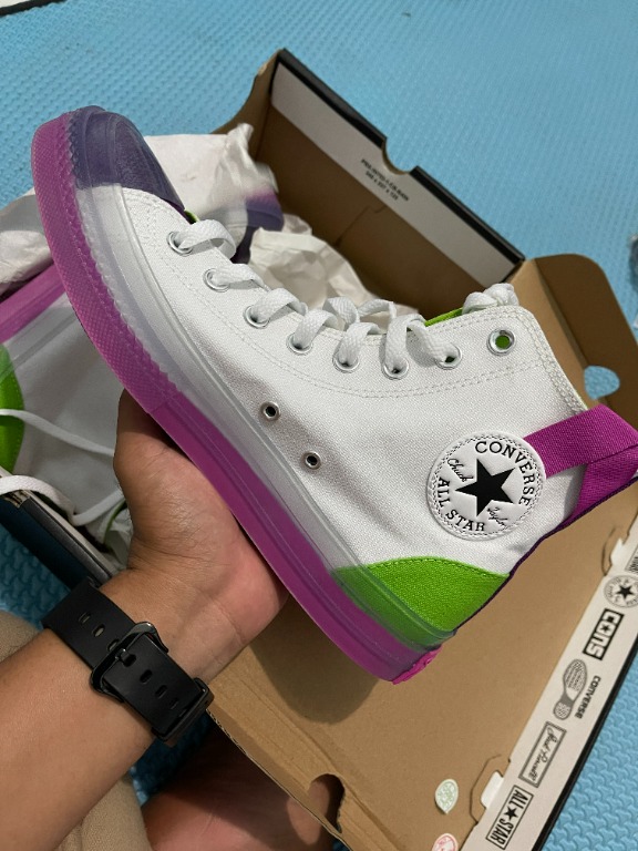Buzz deals lightyear converse