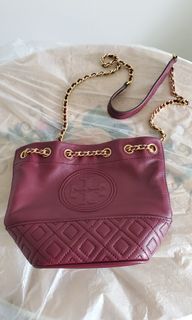 （分類：）位於 。 由 cheuksandy 提交（商品編號 1143744419，圖片 1）。簡介： 。