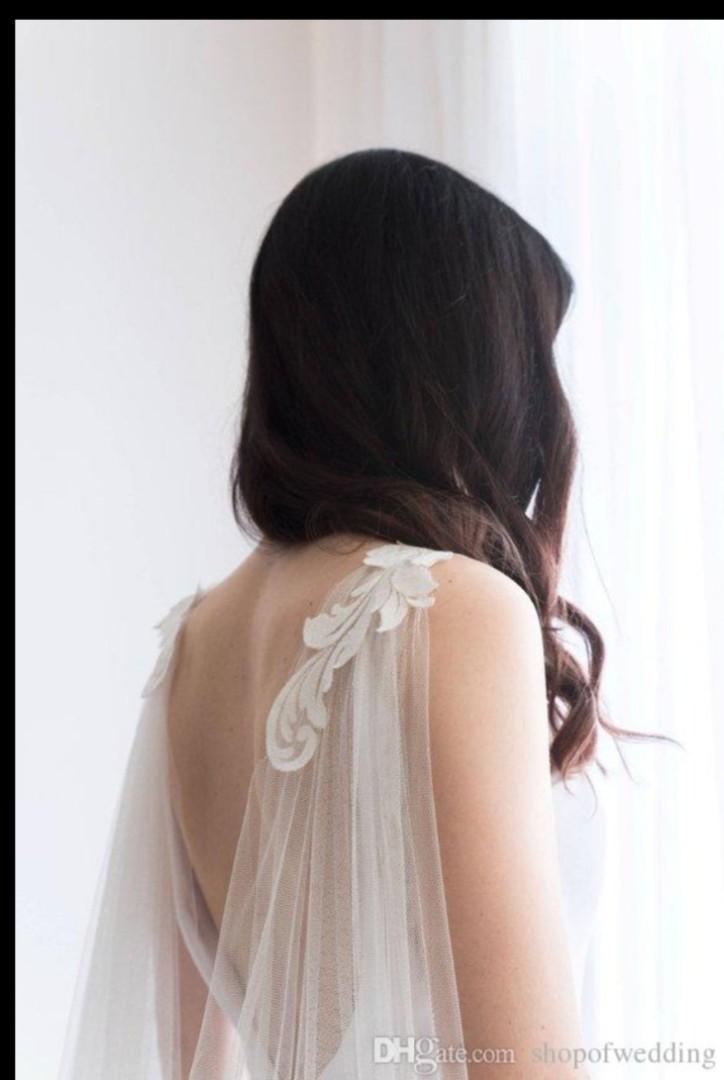 Gown cap (Category: Coats, Jackets and Outerwear) located in Singapore. Submitted by bellediva (Listing ID 1143834708, Image 2). Description: I nv use for my pre wedding shoot in the end as I use another one. very nice design n fit on gown..