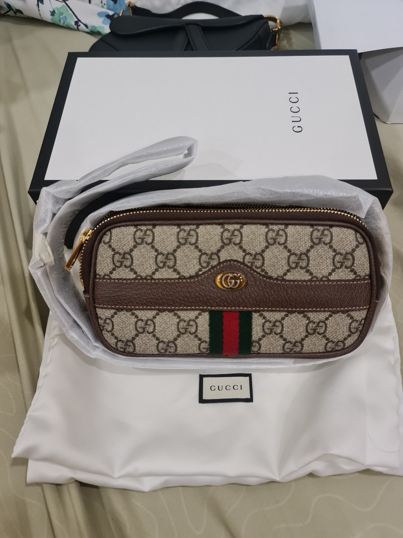 Gucci Sling Bag Pouch Bag with Magnetic Clip, Luxury, Bags & Wallets on  Carousell