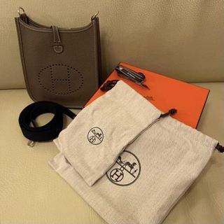 （分類：）位於 。 由 mondaynomore 提交（商品編號 1143729593，圖片 1）。簡介： 。