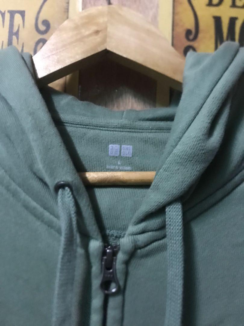 HOODIE UNIQLO GREEN SAGE, Men's Fashion, Tops & Sets, Hoodies on Carousell