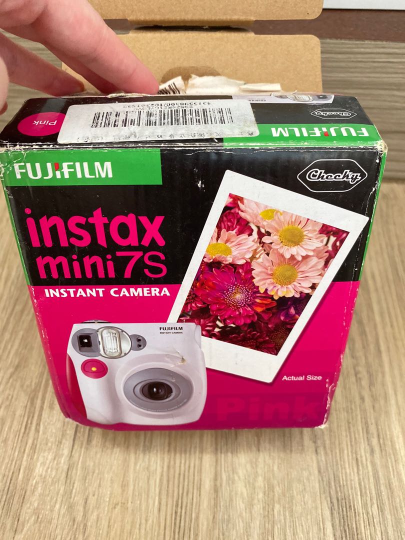Instax mini 7s with films, Photography, Cameras on Carousell