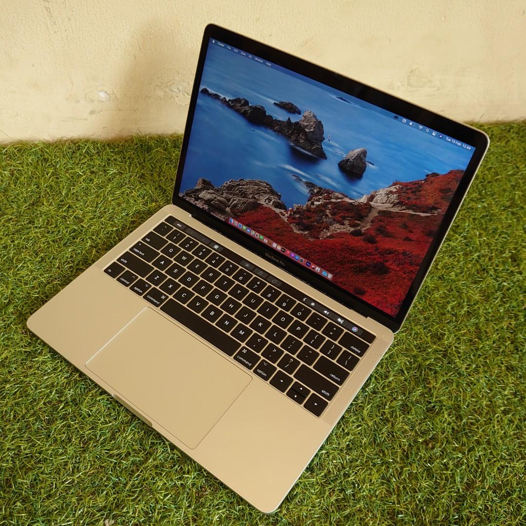 MacBook pro 13インチ 2017 SSD256GB!