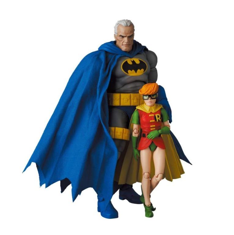 Medicom Toy Batman: The Dark Knight Returns MAFEX  Batman (Blue Ver.)  & Robin, Hobbies & Toys, Collectibles & Memorabilia, Fan Merchandise on  Carousell