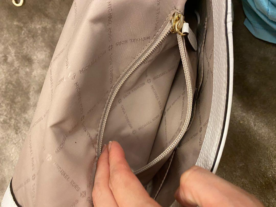 Michael Kors offwhite bag Women s Fashion Bags Wallets