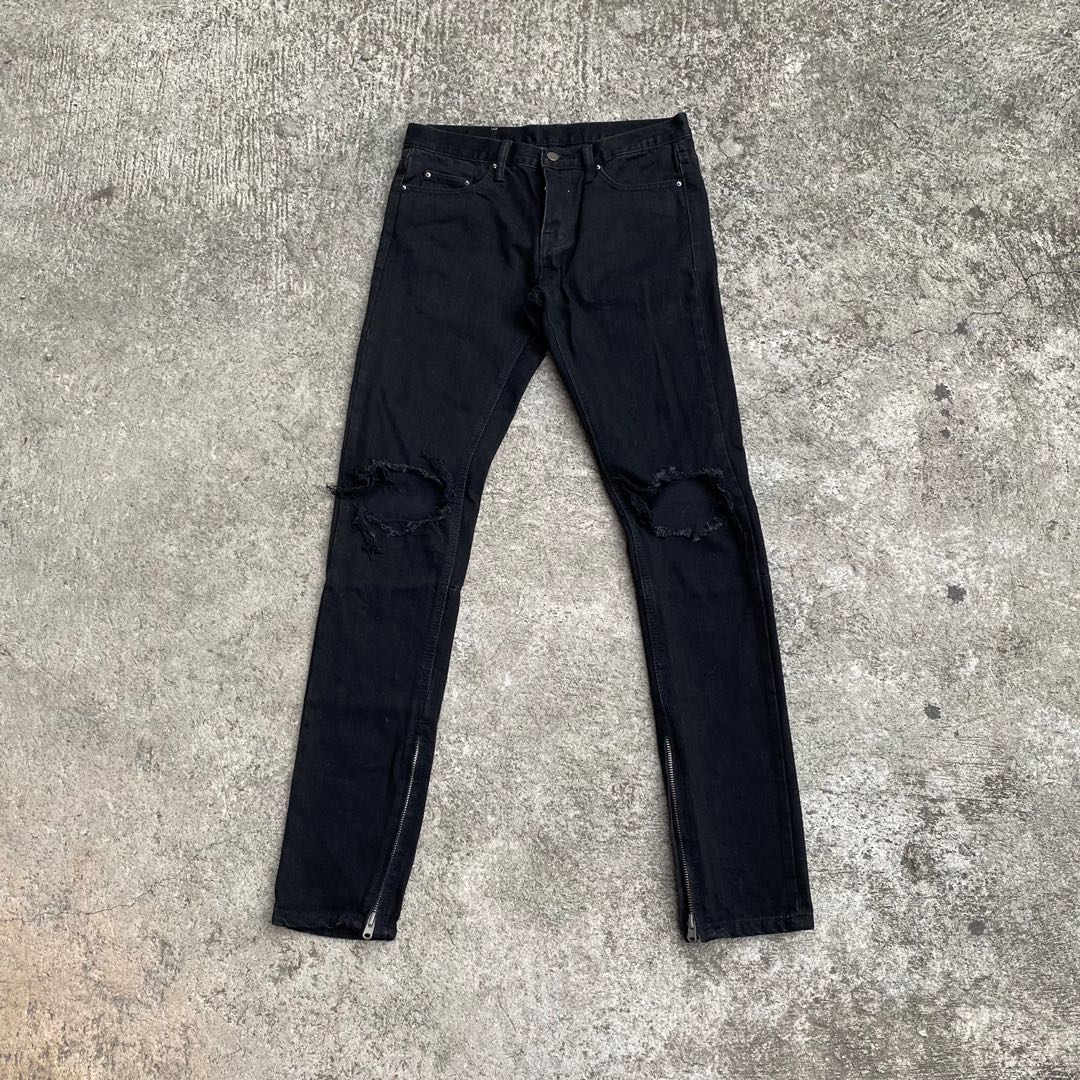 MNML - Ripped Jeans W/Ankle Zip, Men's Fashion, Bottoms, Jeans on Carousell