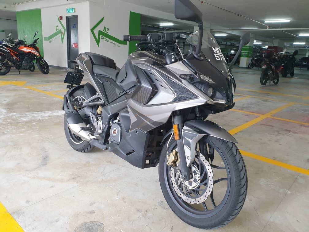 2018 rs 200 new arrivals
