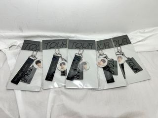 （分類：）位於 。 由 btsforever0613 提交（商品編號 1143692193，圖片 1）。簡介： 。