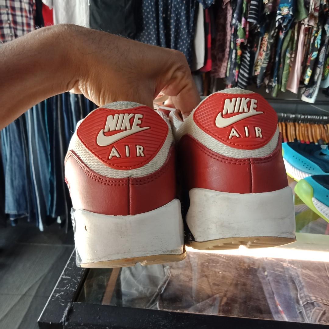 NIKE AIRMAX, Fesyen Pria, Sepatu , Sneakers di Carousell