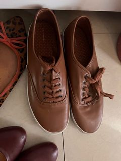 (Category: ) located in . Submitted by shopping_cleanup (Listing ID 1143842986, Image 1). Description: .