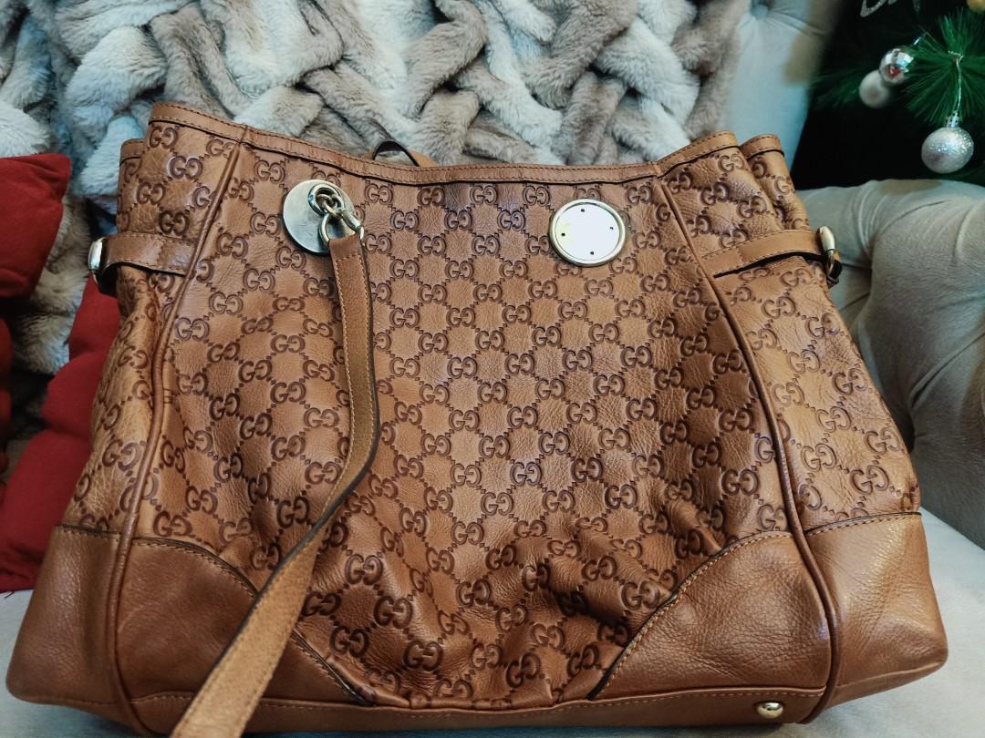 Preloved Gucci embossed leather bag, Women's Fashion, Bags & Wallets,  Shoulder Bags on Carousell