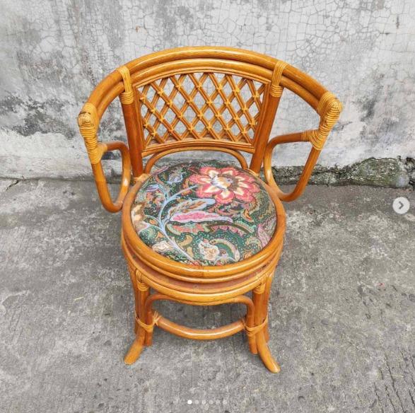 Rattan Swivel Desk Floral Chair, Furniture & Home Living, Furniture