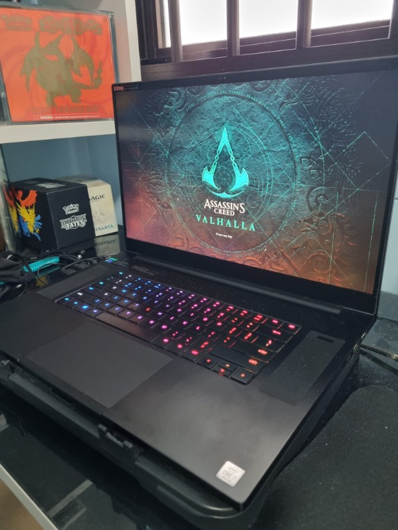 Razer blade 2080 top