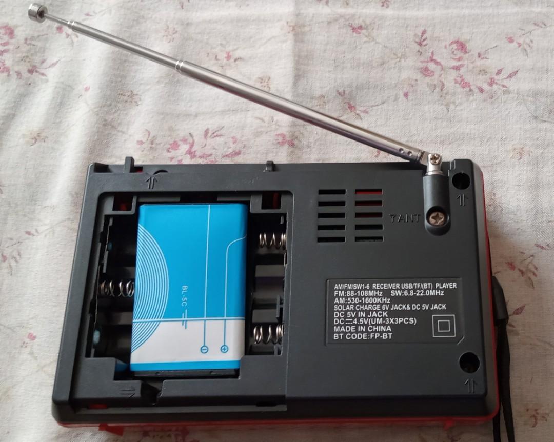 Rechargeable am-fm radio (Category: Portable Audio Accessories) located in Taytay. Submitted by joselaquino (Listing ID 1143784418, Image 3). Description: brandnew rechargeable am-fm band radio with flashlight and usb slot.