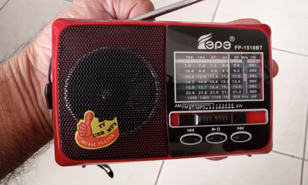 Rechargeable am-fm radio (Category: Portable Audio Accessories) located in Taytay. Submitted by joselaquino (Listing ID 1143784418, Image 1). Description: brandnew rechargeable am-fm band radio with flashlight and usb slot.
