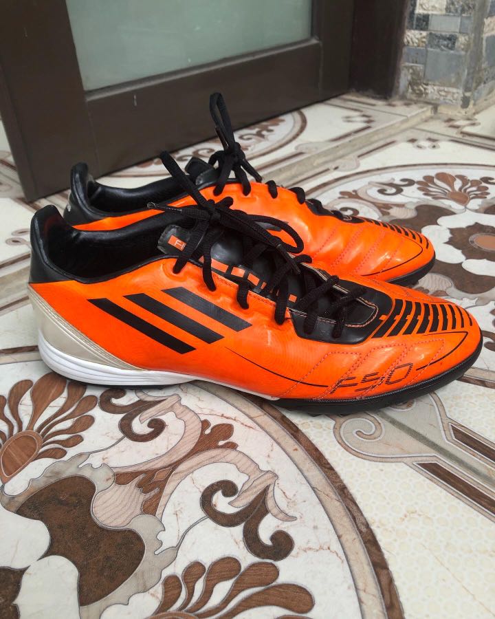 Sepatu bola adidas f10 on sale