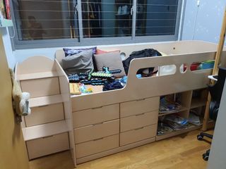 (Category: ) located in . Submitted by ziris (Listing ID 1142251308, Image 1). Description: .