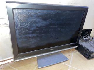 Toshiba LCD television 32 inches size.