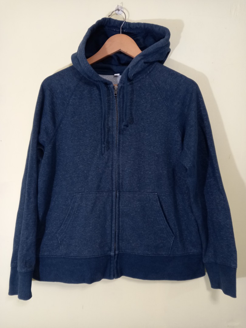 Uniqlo heather blue, Women's Fashion, Coats, Jackets and Outerwear on ...