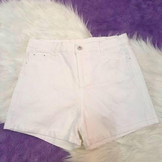 White hotpants, Fesyen Wanita, Pakaian 