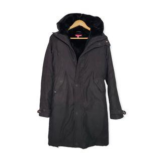 Winter Parka Coat- Aritzia Dupe- zip and magnet closure- Mid length with hood.