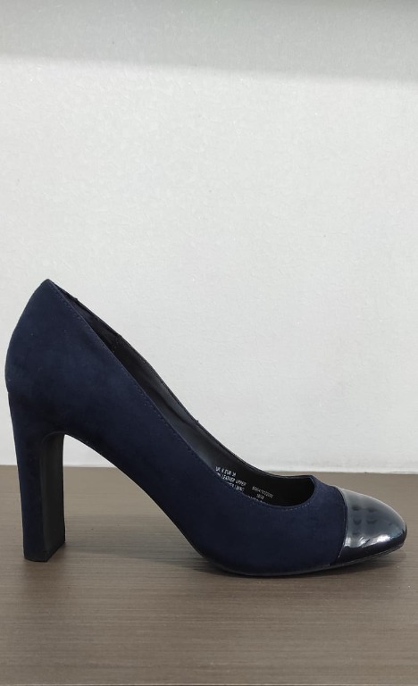 Navy court deals shoes debenhams