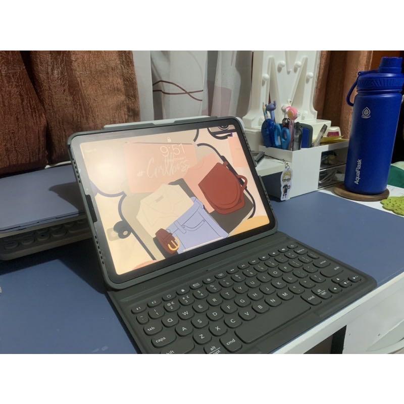 Zagg Pro Keys keyboard case for iPad Air 4, Mobile Phones & Gadgets