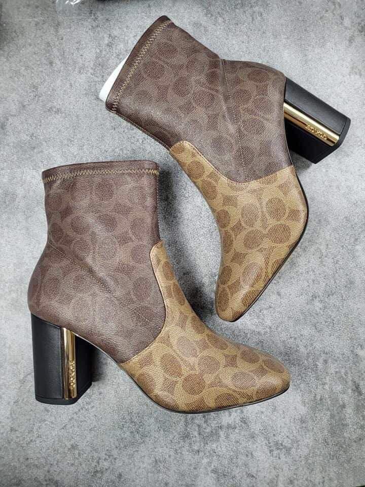Coach signature boots outlet