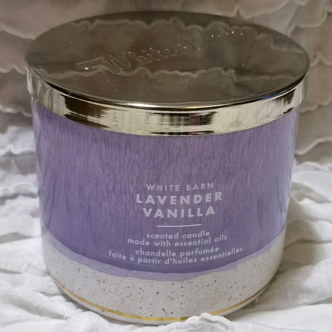 Bath & Body Works White Barn Lavender Vanilla Scented Candle, Beauty