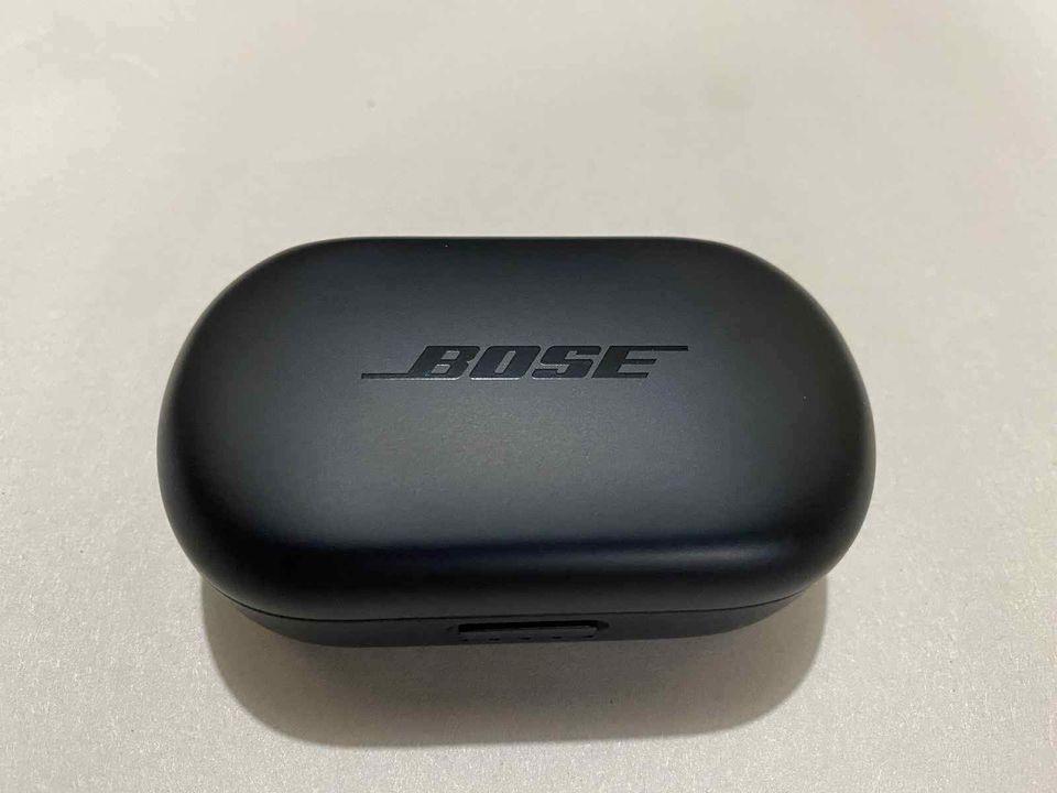 Bose Quiet Comfort Earbuds (Category: Earphones) located in Manila. Submitted by mikeesonlinestore (Listing ID 1144021305, Image 1). Description: Bose Quiet Comfort Earbuds **ORIGINAL or double your money back** - Earphones, charging case and cable charger only (NO BOX AND EXTRA BUDS) - Earphones are in excellent condition almost like new and has never been used personally - SRP is 19,500 pesos - Im Selling for 9,000 pesos only! - Pick up at Frap