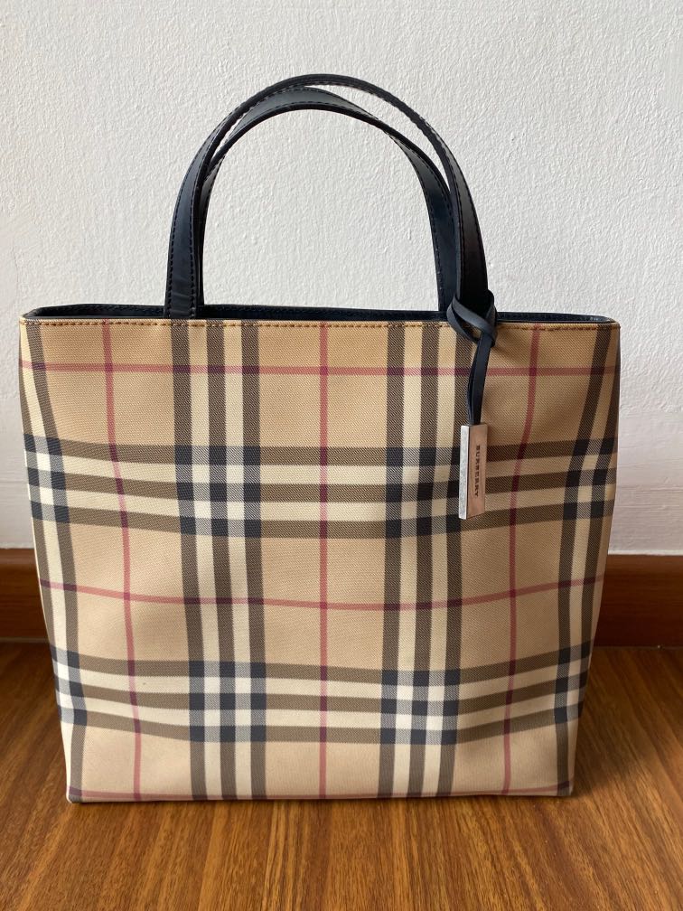 Burberry Tote Bag Classic, Women's Fashion, Bags & Wallets, Tote Bags on  Carousell