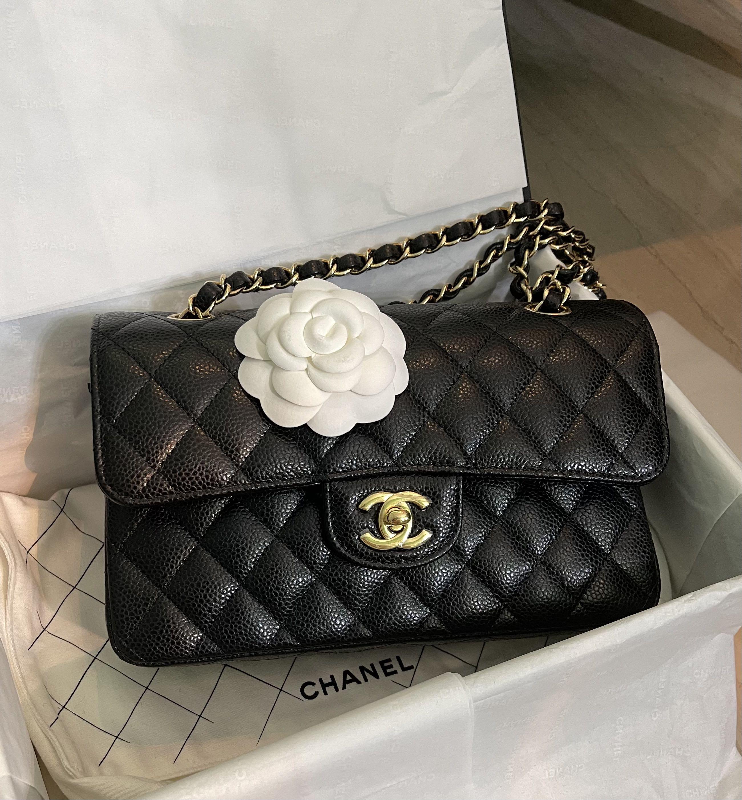 Chanel medium classic flap dark caramel in 2023
