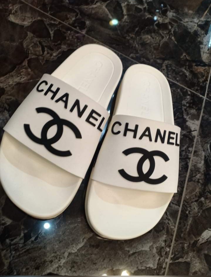 Chanel White 37, Women's Fashion, Footwear, Slippers and slides on ...