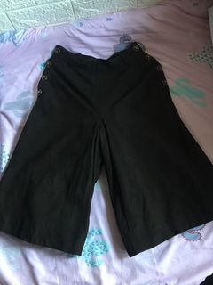 （分類：）位於 。 由 preloved1418 提交（商品編號 1143866352，圖片 1）。簡介： 。